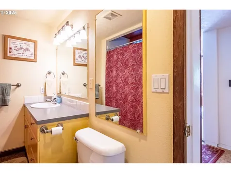 8140 SW 2nd Avenue Portland OR 97219