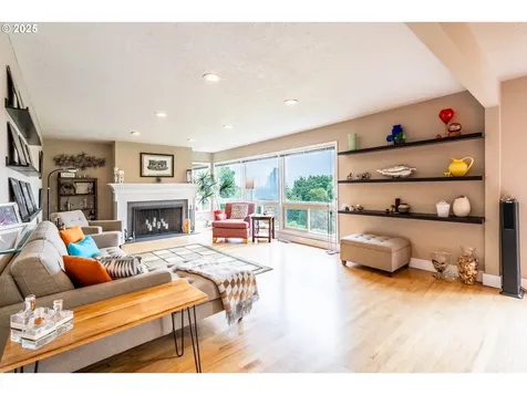 8140 SW 2nd Avenue Portland OR 97219