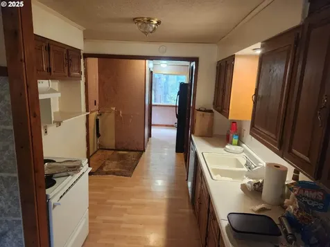 8974 Spirit Lake Highway Toutle WA 98649