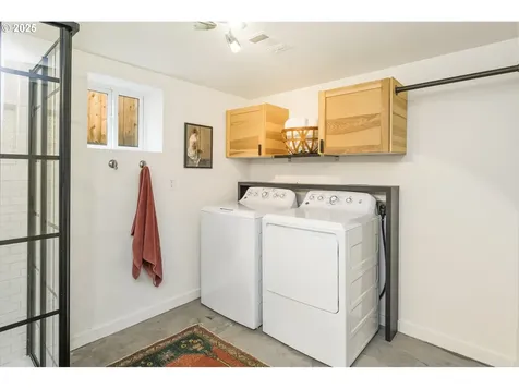 5811 SE Long Street Portland OR 97206