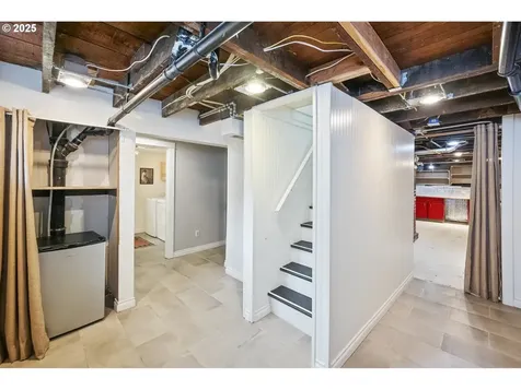5811 SE Long Street Portland OR 97206