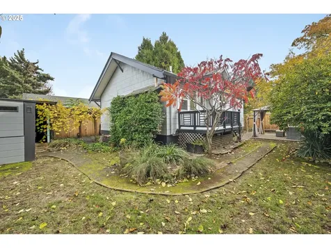 5811 SE Long Street Portland OR 97206
