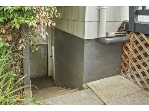 5811 SE Long Street Portland OR 97206