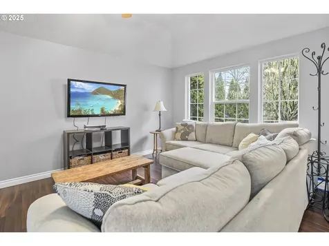 2524 Gales Way Forest Grove OR 97116