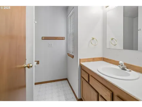 2524 Gales Way Forest Grove OR 97116