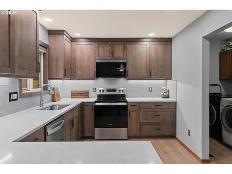 2319 NE 104th Street Vancouver WA 98686