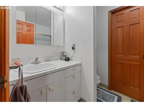 2319 NE 104th Street Vancouver WA 98686