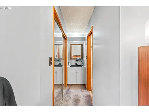 2319 NE 104th Street Vancouver WA 98686