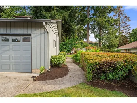 2319 NE 104th Street Vancouver WA 98686