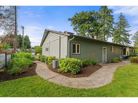 2319 NE 104th Street Vancouver WA 98686