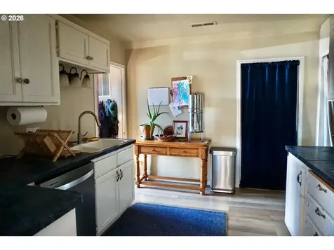 608 SW 2nd Street Enterprise OR 97828