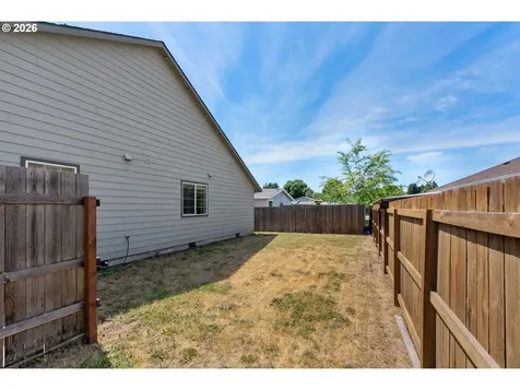 327 3rd Avenue Dallesport WA 98617