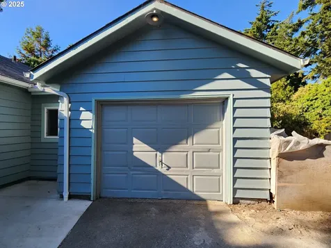 636 18th Street Port Orford OR 97465
