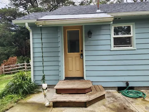 636 18th Street Port Orford OR 97465