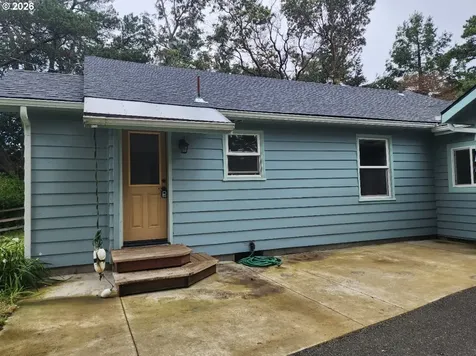636 18th Street Port Orford OR 97465