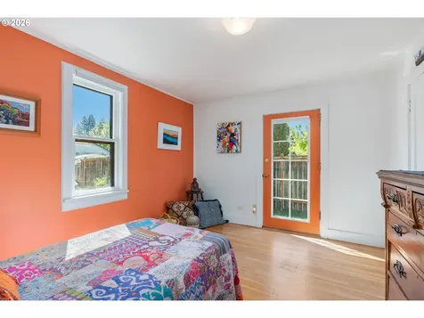 1003 5th Street Hood River OR 97031