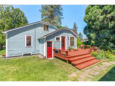 1003 5th Street Hood River OR 97031