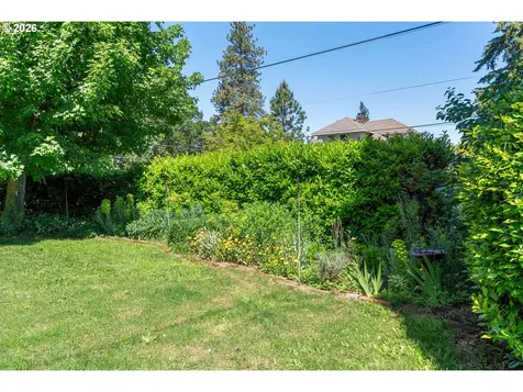 1003 5th Street Hood River OR 97031