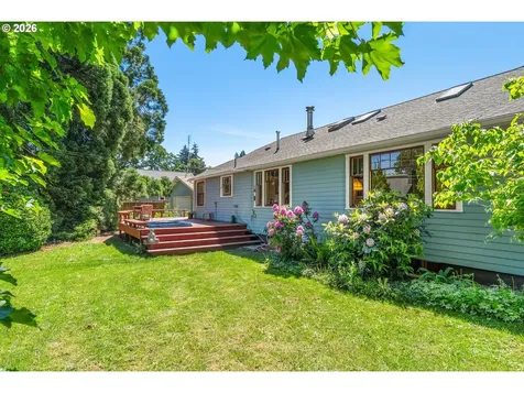 1003 5th Street Hood River OR 97031