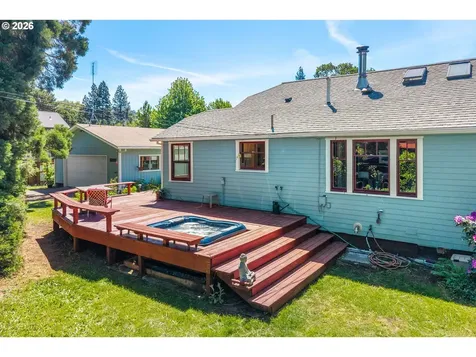 1003 5th Street Hood River OR 97031
