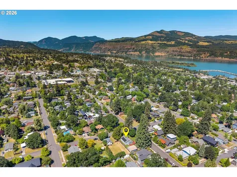 1003 5th Street Hood River OR 97031