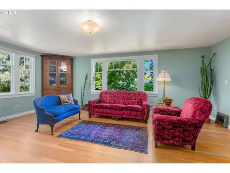1003 5th Street Hood River OR 97031