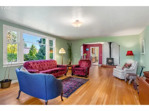 1003 5th Street Hood River OR 97031