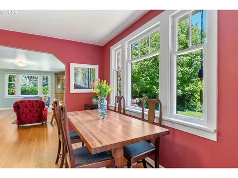 1003 5th Street Hood River OR 97031