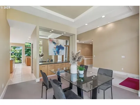 22040 Shannon Place West Linn OR 97068
