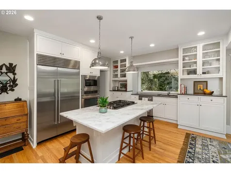 4003 SW Hillsdale Avenue Portland OR 97239
