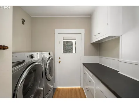 4003 SW Hillsdale Avenue Portland OR 97239