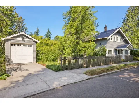 4003 SW Hillsdale Avenue Portland OR 97239