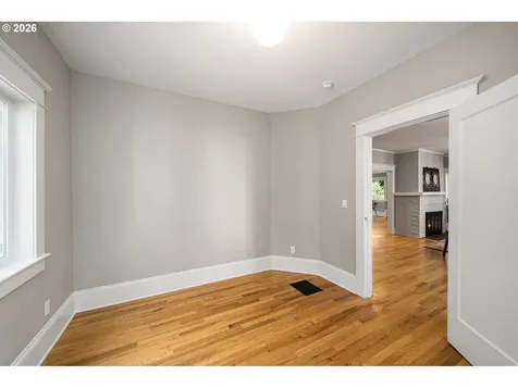 4003 SW Hillsdale Avenue Portland OR 97239