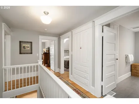 4003 SW Hillsdale Avenue Portland OR 97239