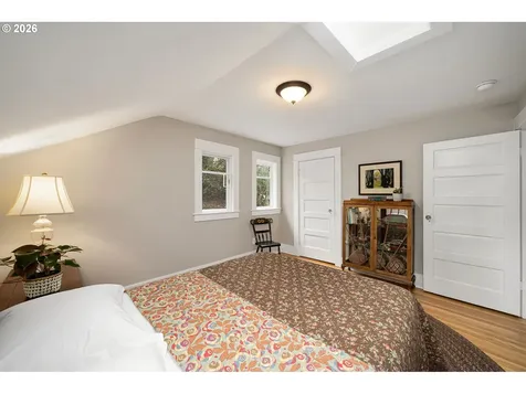 4003 SW Hillsdale Avenue Portland OR 97239