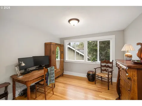 4003 SW Hillsdale Avenue Portland OR 97239