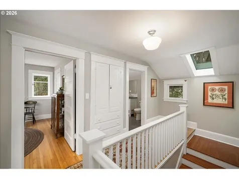 4003 SW Hillsdale Avenue Portland OR 97239