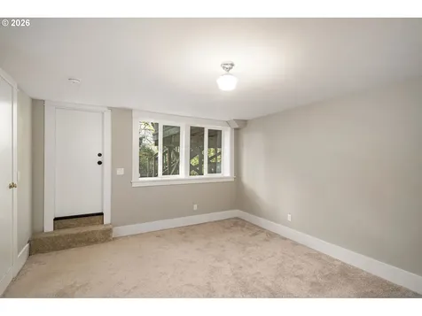 4003 SW Hillsdale Avenue Portland OR 97239