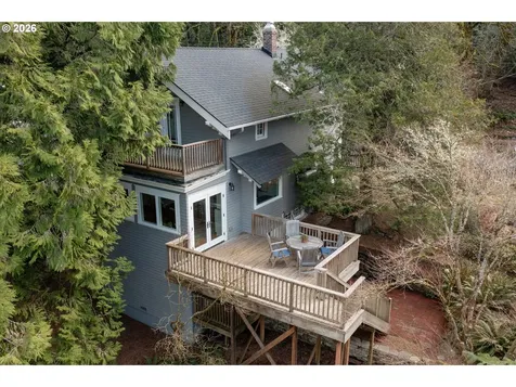 4003 SW Hillsdale Avenue Portland OR 97239