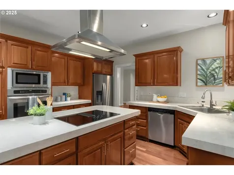 2545 SW 75th Terrace Portland OR 97225
