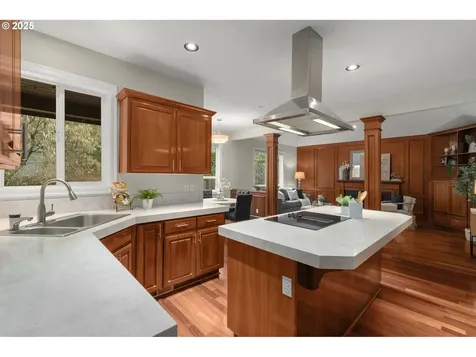 2545 SW 75th Terrace Portland OR 97225