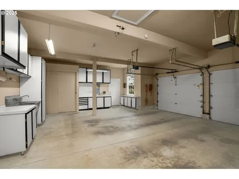 2545 SW 75th Terrace Portland OR 97225