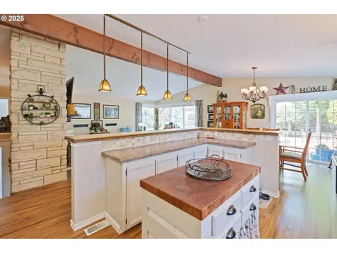 845 NW 3rd Street Gresham OR 97030