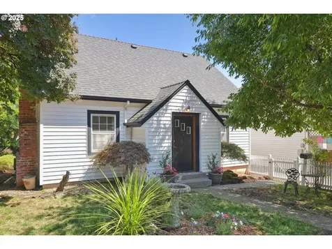 1306 NW Benton Street Camas WA 98607