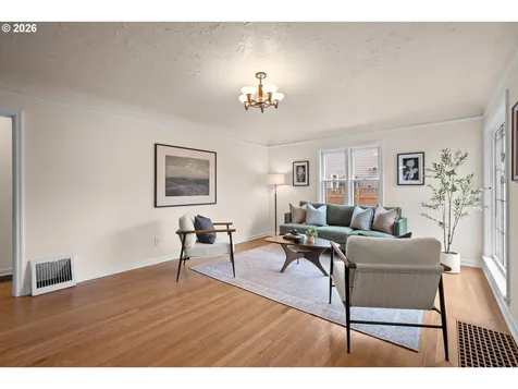 5824 NE Broadway Portland OR 97213