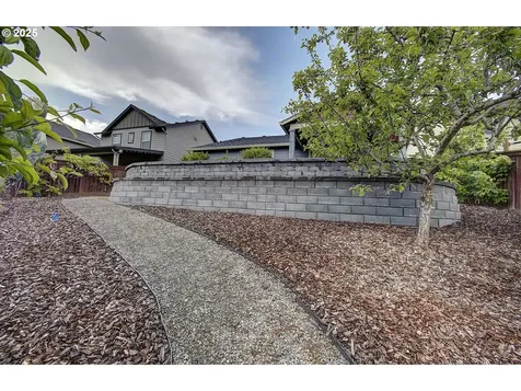 530 N Helens View Drive Ridgefield WA 98642