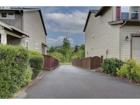 530 N Helens View Drive Ridgefield WA 98642