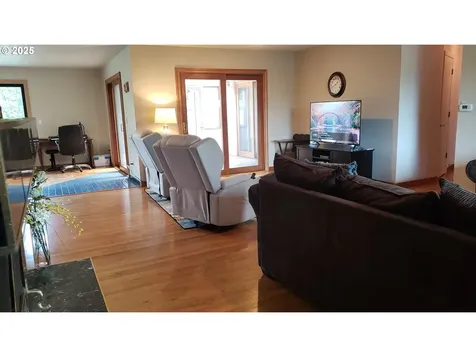 1026 SE 213th Avenue Gresham OR 97030