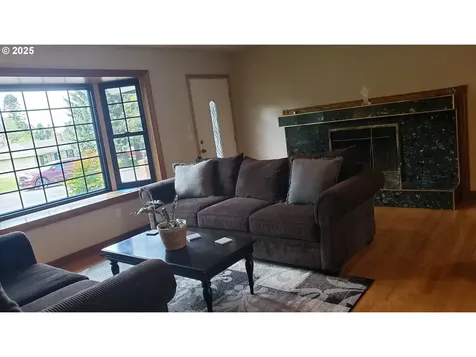 1026 SE 213th Avenue Gresham OR 97030