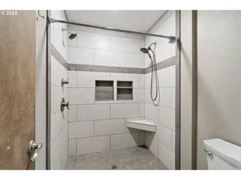 1770 Mccormick Loop Road Tillamook OR 97141